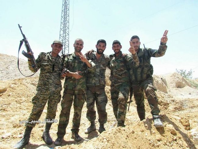 Quân đội Syria dồn lực đè bẹp phe thánh chiến ở Damascus (video) - ảnh 4