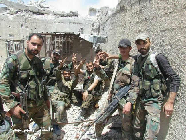 Quân đội Syria dồn lực đè bẹp phe thánh chiến ở Damascus (video) - ảnh 10