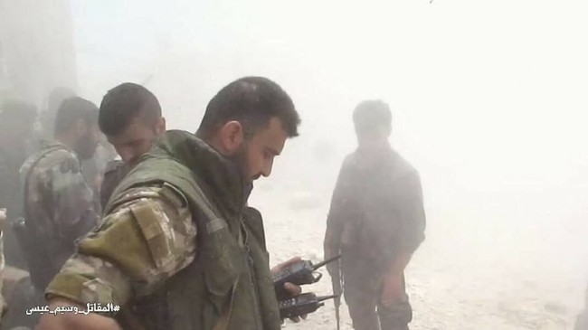 Quân đội Syria dồn lực đè bẹp phe thánh chiến ở Damascus (video) - ảnh 13