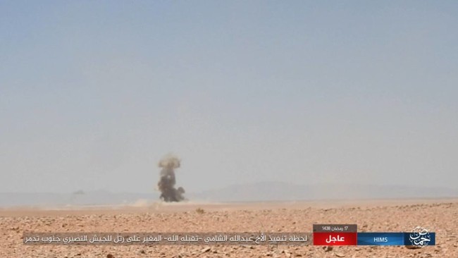 Chiến sự Syria: Quân Assad ồ ạt tiến đánh cứ địa IS và sân bay Homs - ảnh 19