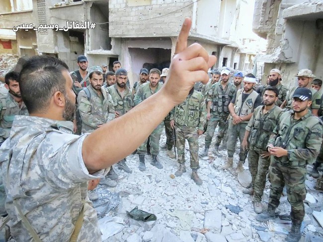 Quân đội Syria tấn công dữ dội cứ địa thánh chiến ngoại ô Damascus (video) - ảnh 1