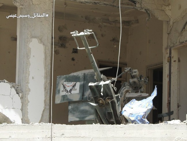 Sốc trước nhà tù “tử thần” và trung tâm chỉ huy thánh chiến ở tử địa Douma, Syria - Ảnh 31.