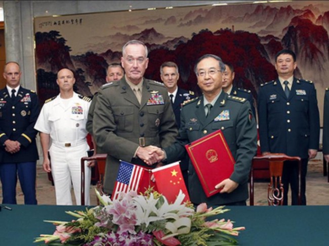 Tháng 8/2017, Chủ tịch Hội đồng Tham mưu trưởng Liên quân Mỹ tướng Joseph Dunford đến thăm Trung Quốc. Ảnh: Caixin.