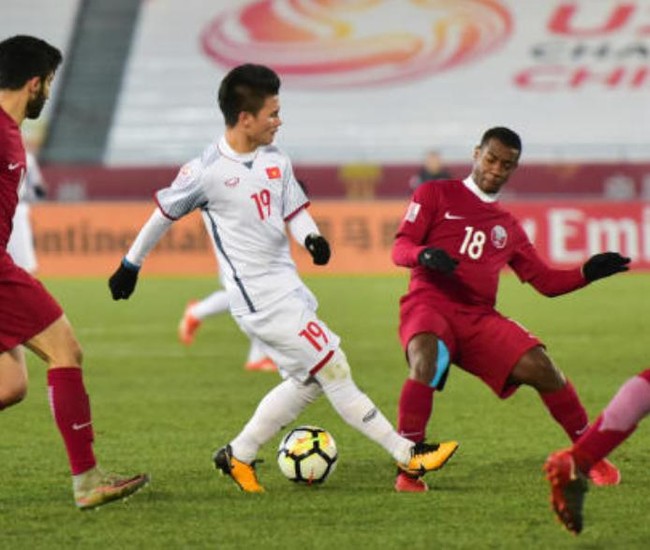 U23 Việt Nam trong trận đấu với U23 Qatar. Ảnh: QQ.