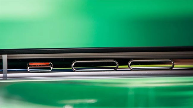 Những hình ảnh “bất ngờ” về iPhone X dưới ống kính macro - ảnh 9
