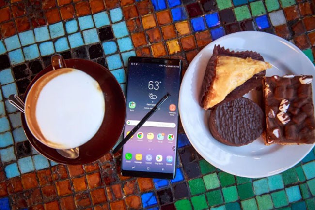 Top 9 smartphone chống nước đỉnh nhất hiện nay - ảnh 7