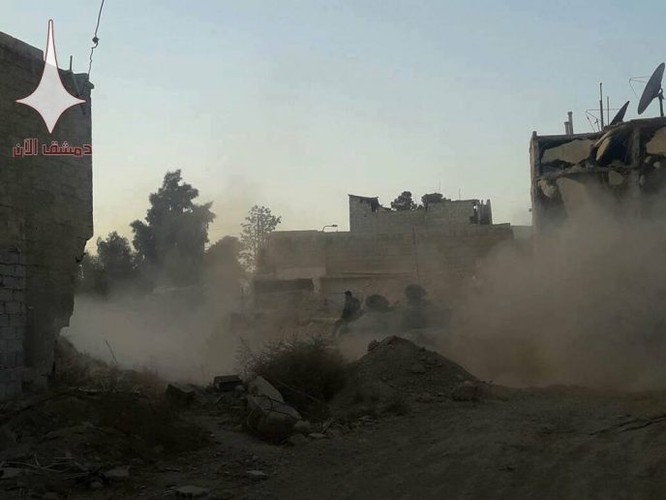 Quân đội Syria vây diệt phe thánh chiến cố thủ ngoại vi Damascus - ảnh 4
