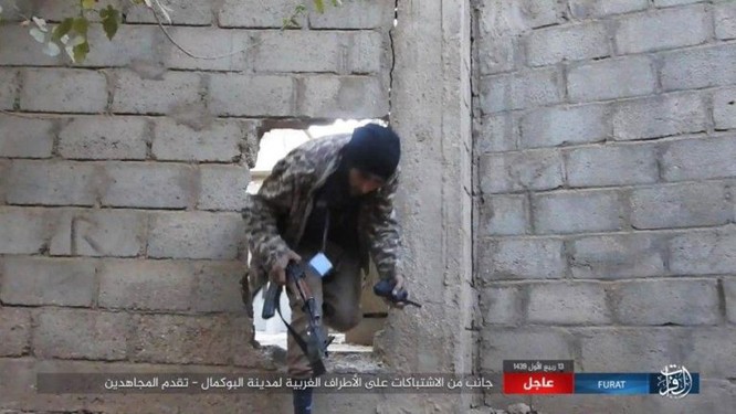 Bại trận tại tử địa Deir Ezzor, IS chuyển sang đánh du kích - ảnh 3