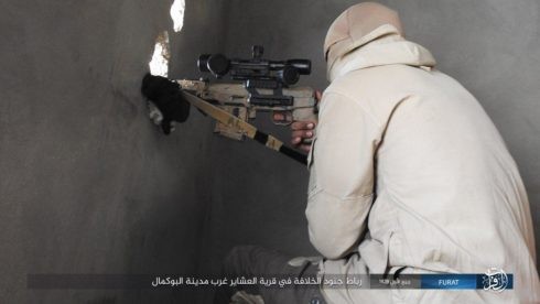 IS đánh lén quân đội Syria trên chiến trường Euphrates, Su-25 Nga bị bắn - ảnh 1