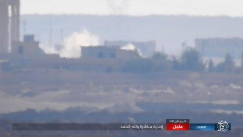 IS đánh lén quân đội Syria trên chiến trường Euphrates, Su-25 Nga bị bắn - ảnh 4