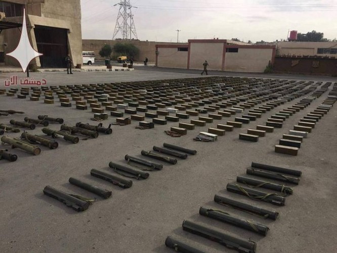 An ninh Syria đoạt lượng vũ khí lớn của khủng bố tại Damascus - ảnh 4
