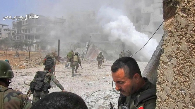 Quân đội Syria tấn công dữ dội trả thù IS sau vụ hành quyết dã man - ảnh 6