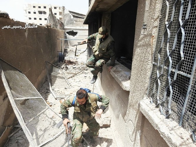 Quân đội Syria tấn công dữ dội trả thù IS sau vụ hành quyết dã man - ảnh 8