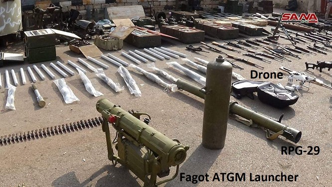 Tiếp mùa thu hoạch vũ khí “nổi dậy”, Syria phát hiện thêm kho súng đạn bí mật ở Daraa - Ảnh 2.
