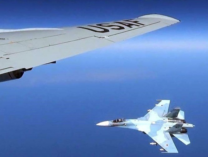 “Rắn hổ mang” Su-27 Nga khiến Mỹ-NATO thất kinh - ảnh 2