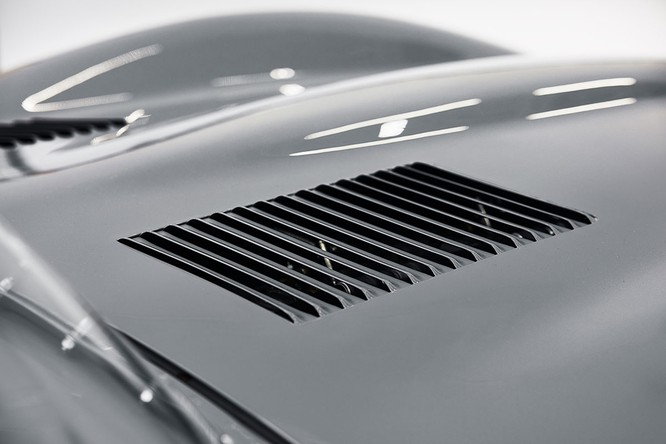 Jaguar hồi sinh mẫu xe đua huyền thoại D-Type - ảnh 10