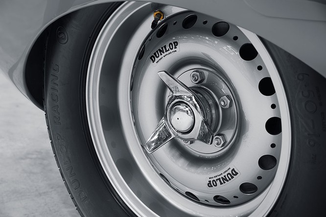 Jaguar hồi sinh mẫu xe đua huyền thoại D-Type - ảnh 12