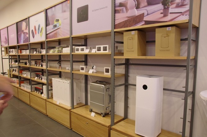 “Đột nhập” Mi Store ủy quyền đầu tiên tại Việt Nam - ảnh 4