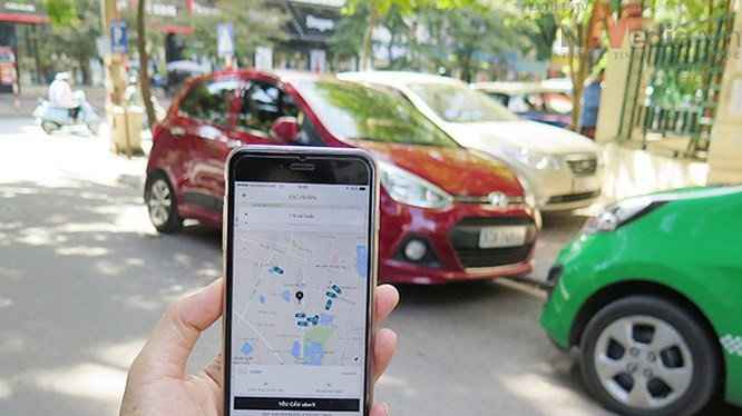 Thời 4.0: Grab đeo mào taxi, khách lên xe phải cầm theo bút ký hợp đồng? - ảnh 1