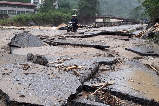 Mưa lũ khủng khiếp ở Lai Châu gây thiệt hại lớn cho người dân - ảnh 7