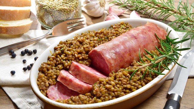Văn hóa ẩm thực dịp Tết Dương lịch trên toàn thế giới - ảnh 7