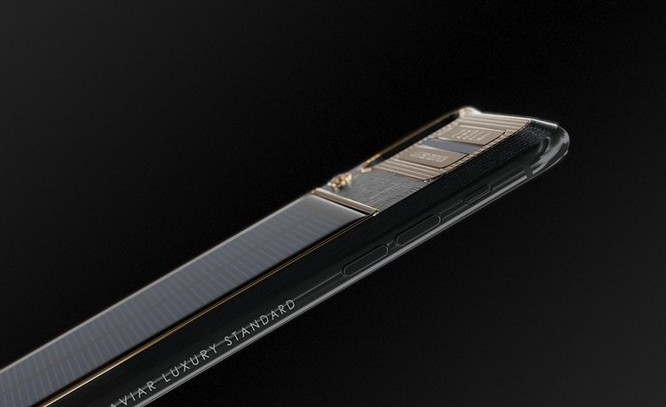 Chiêm ngưỡng chiếc iPhone X Tesla giá chát 4000 USD - ảnh 8