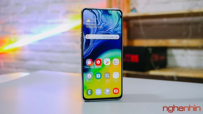 Trên tay Galaxy A80 giá 15 triệu đồng tại Việt Nam - ảnh 2