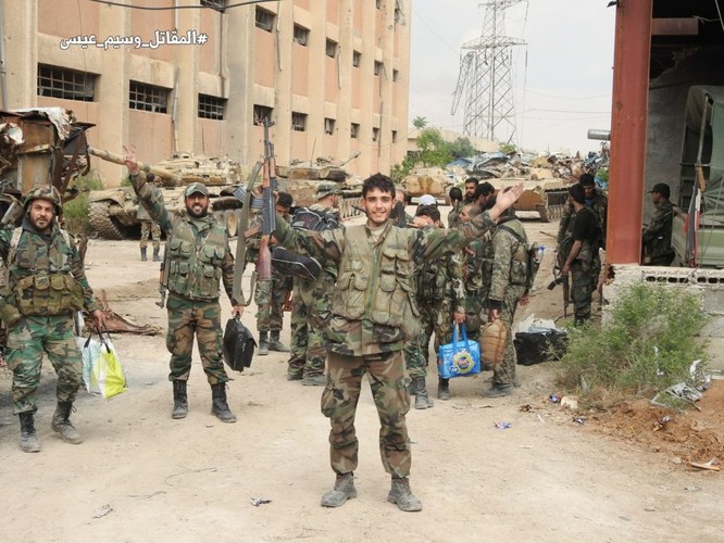 Quân đội Syria giáng đòn chí mạng IS, di tản phe thánh chiến đầu hàng khỏi tỉnh Damascus - ảnh 13