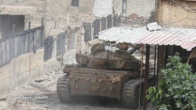 Nga dội lửa, quân đội Syria hợp vây chia cắt IS trong nồi hầm nam Damascus - ảnh 7