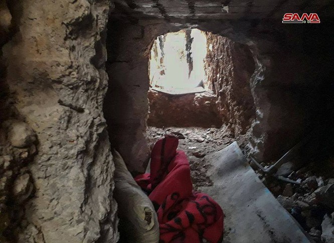 Kinh hoàng hệ thống hầm hào của IS trong tử địa Yarmouk, Syria - ảnh 2