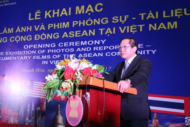 Khai mạc Triển lãm Ảnh và Phim phóng sự - tài liệu trong cộng đồng ASEAN - ảnh 1