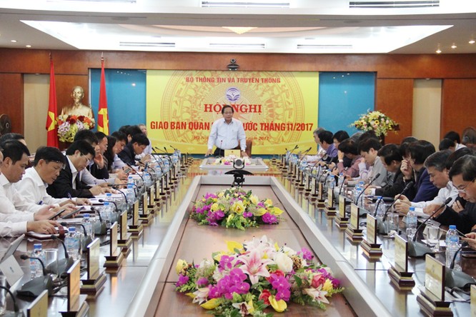 Viettel, MobiFone, VinaPhone đồng loạt báo lãi lớn trong tháng 11/2017 - ảnh 1