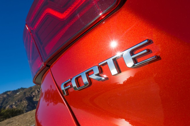 Kia Forte 2019 thế hệ mới chính thức lộ diện tại triển lãm Naias 2018 - ảnh 8
