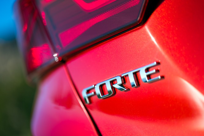 Kia Forte 2019 thế hệ mới chính thức lộ diện tại triển lãm Naias 2018 - ảnh 15
