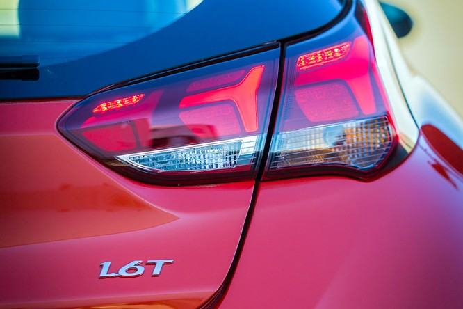 Hyundai Veloster 2019 hoàn toàn mới: Vẫn giữ một chất riêng - ảnh 12