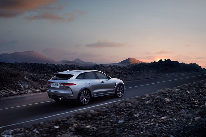 Jaguar trình làng F-PACE SVR, thách thức Porsche Cayenne S - ảnh 4