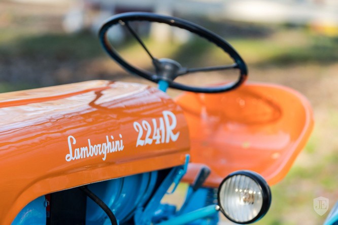 Lamborghini 2241R: Chiếc máy kéo ưa thích của nhà sáng lập thương hiệu siêu xe nước Ý - ảnh 4