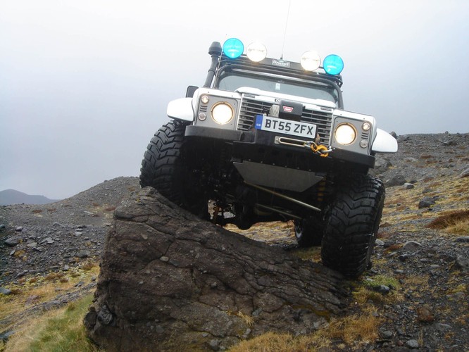 Nhìn lại 70 năm lịch sử của Land Rover qua từng tấm hình - ảnh 9