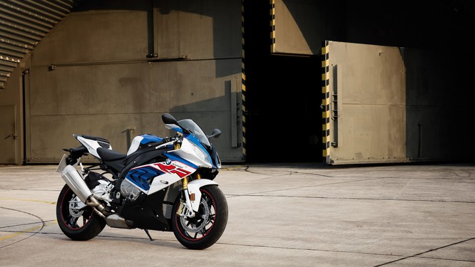 Giá bán loạt xe của BMW Motorrad bất ngờ giảm tới 200 triệu - ảnh 6