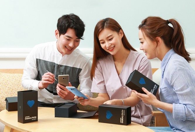 Note 7 trở lại thị trường với giao diện S8 và trợ lý Bixby - ảnh 1
