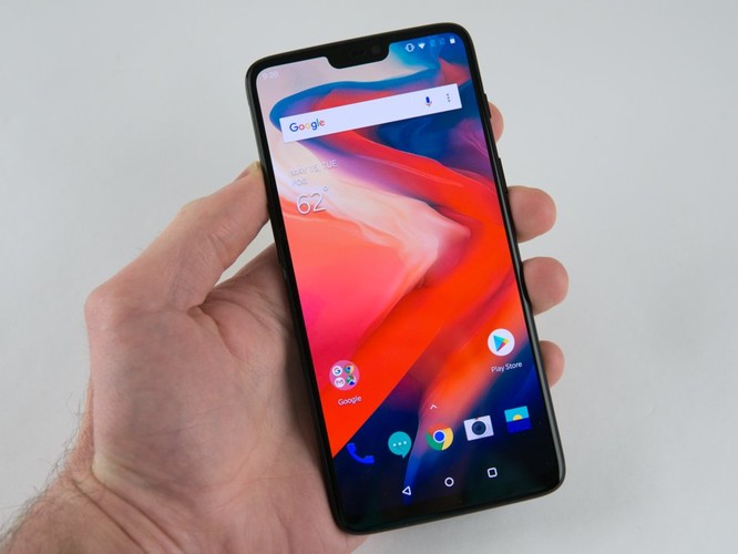 Người Mỹ xếp hàng dài để mua “iPhone X nhái” - ảnh 3