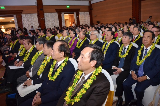 Tiến sĩ Lê Doãn Hợp – Chủ tịch danh dự Hội Truyền thông Số Việt Nam được vinh danh Trí thức Khoa học Công nghệ tiêu biểu năm 2019 - ảnh 2