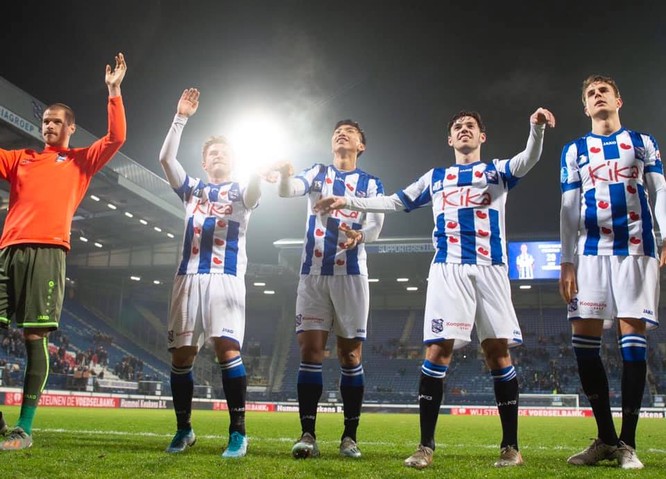 Đoàn Văn Hậu lần đầu tiên được thi đấu cho đội 1 SC Heerenveen - ảnh 4