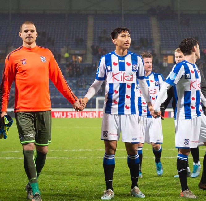 Đoàn Văn Hậu lần đầu tiên được thi đấu cho đội 1 SC Heerenveen - ảnh 3