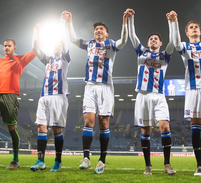 Đoàn Văn Hậu lần đầu tiên được thi đấu cho đội 1 SC Heerenveen - ảnh 2