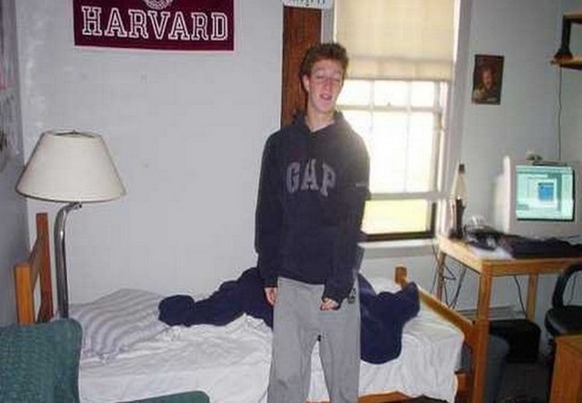 Mark Zuckerberg – từ một cậu sinh viên trong ký túc xá Harvard trở thành người chi phối cả thế giới như thế nào? - ảnh 7