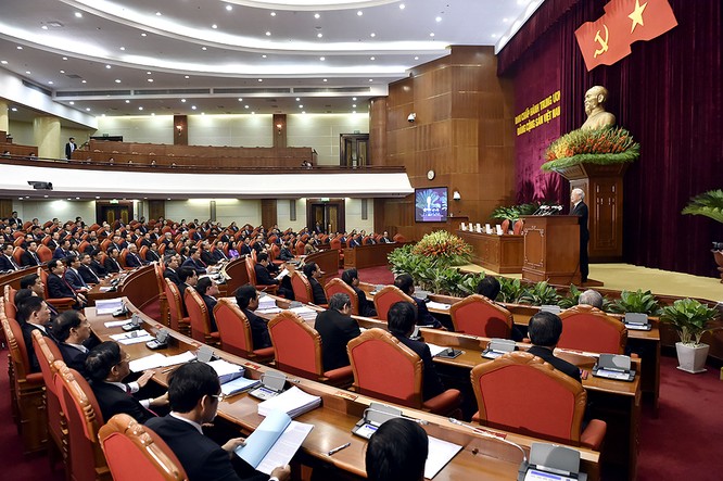 Từng bước thực hiện bố trí bí thư cấp tỉnh, huyện không là người địa phương - ảnh 1