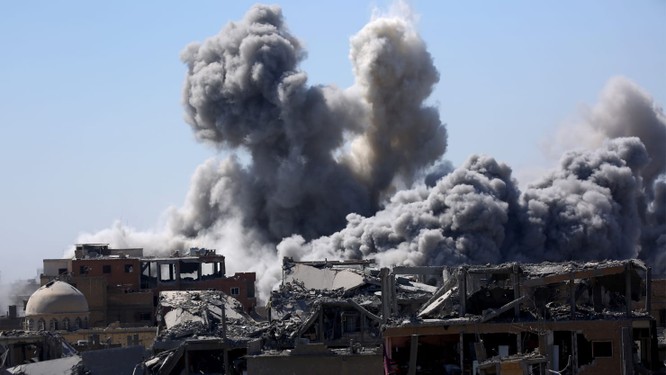 Nhiều thông tin cho rằng Nga tiếp tục tấn công tại đông Ghouta để trả đũa cho việc Mỹ đánh bom lính đánh thuê của Nga tại Deir Ezzor.