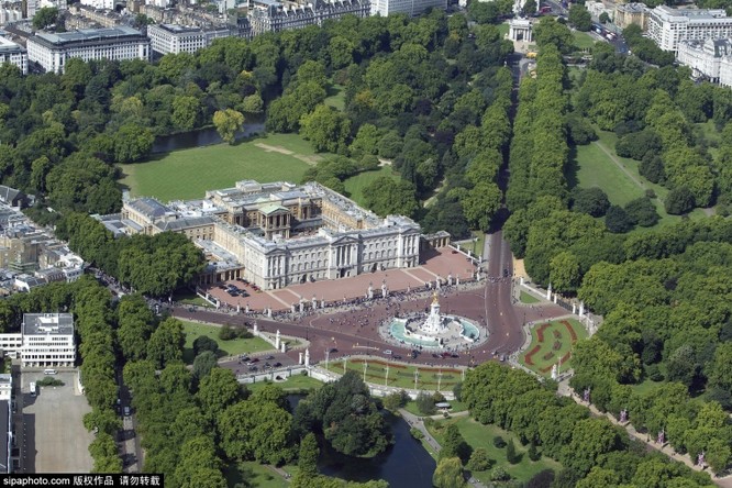 Chiêm ngưỡng cuộc sống xa hoa trong cung điện Buckingham ảnh 9