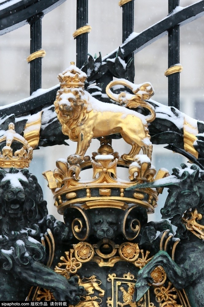 Chiêm ngưỡng cuộc sống xa hoa trong cung điện Buckingham ảnh 12